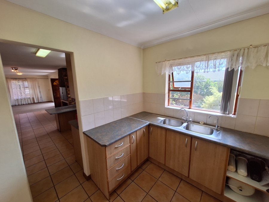 3 Bedroom Property for Sale in Wavecrest Eastern Cape
